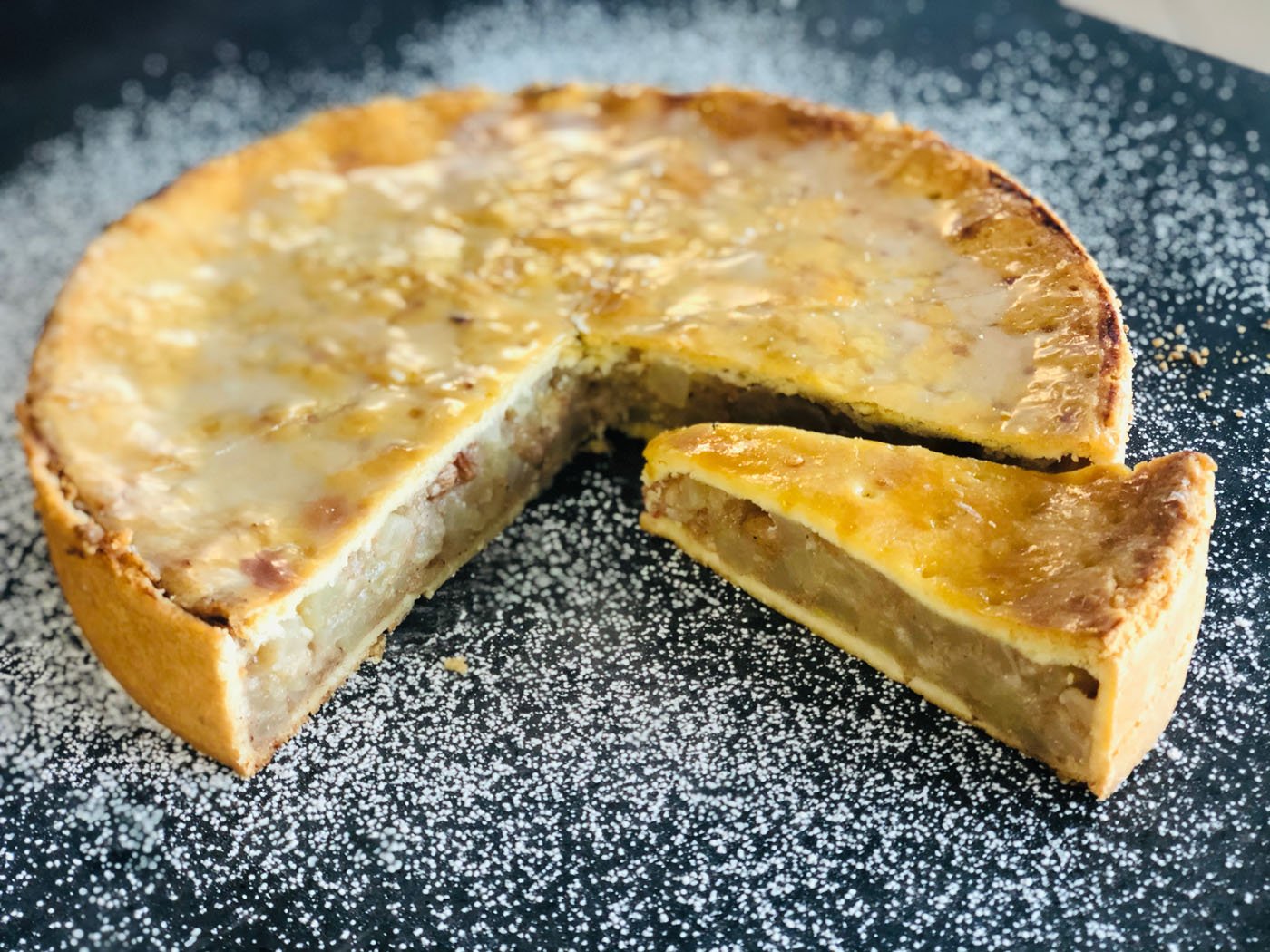 gedeckter Apfelkuchen